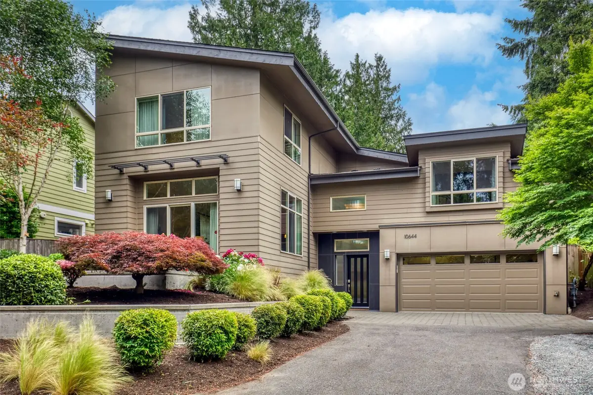 10644 Bartlett Avenue Ne, Seattle, WA 98125 - #1