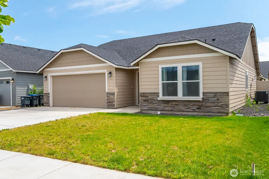 1013 W Maple Drive, Moses Lake, WA 98837 - #3