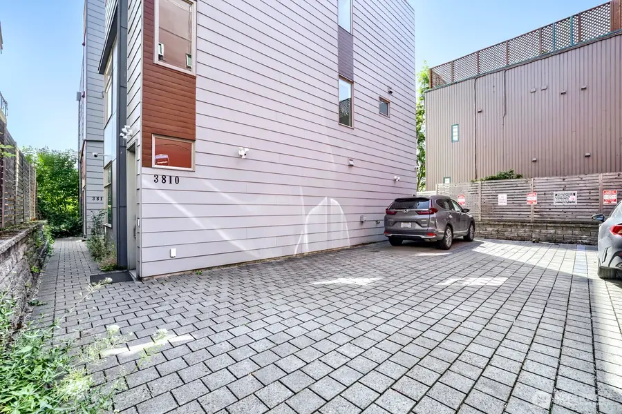 3812 Whitman Avenue N, Seattle, WA 98103 - #3