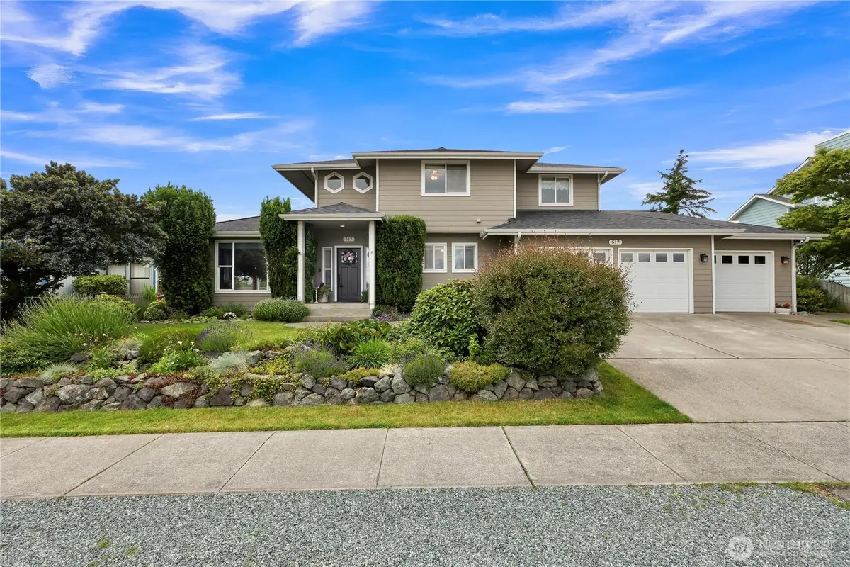 517 SW Dyer Street, Oak Harbor, WA 98277 - #1
