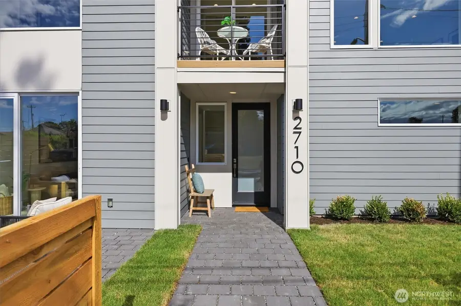 2710 58th Avenue Sw, Seattle, WA 98116 - #3