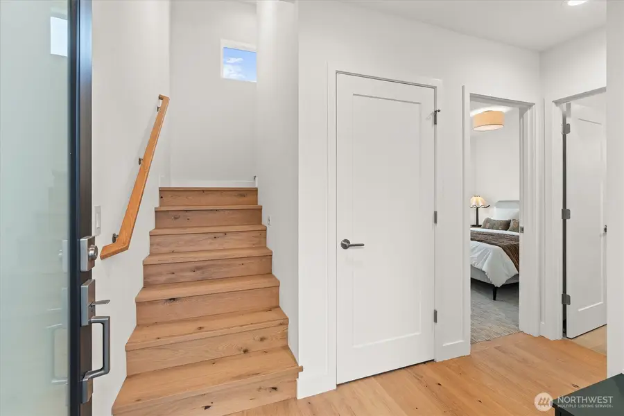 2712 58th Avenue Sw, Seattle, WA 98116 - #3