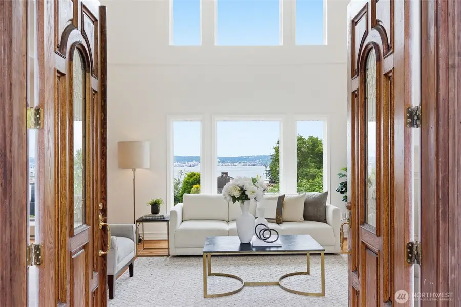 511 W Highland Drive, Seattle, WA 98119 - #3