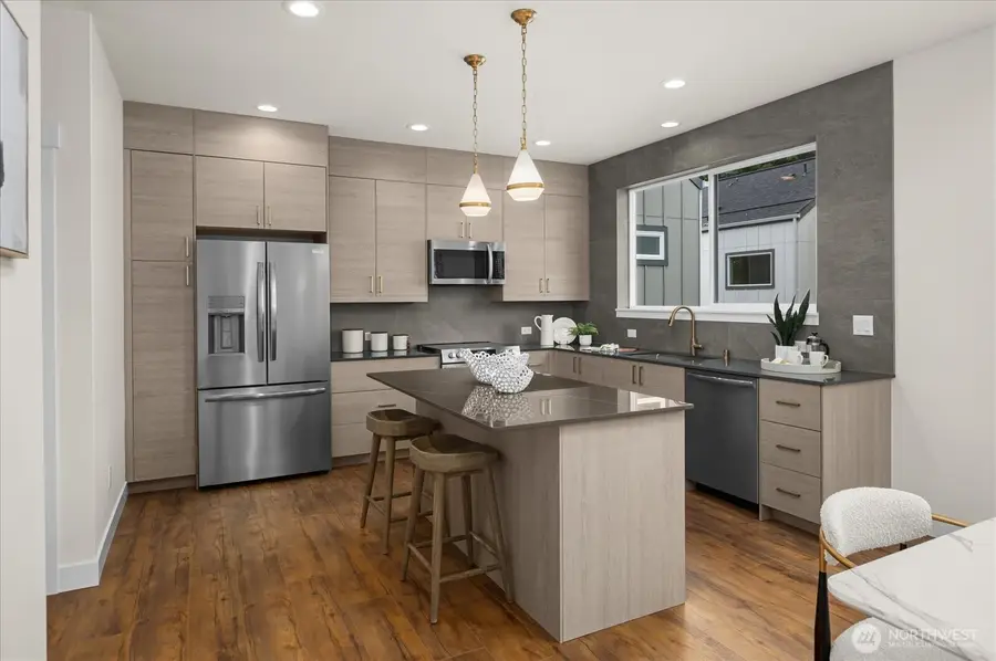 10330 Ashworth Avenue N, Seattle, WA 98133 - #3