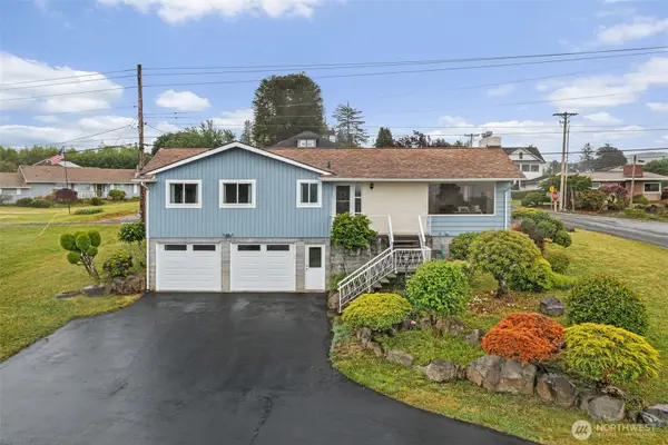209 Harrison Street, Raymond, WA 98577