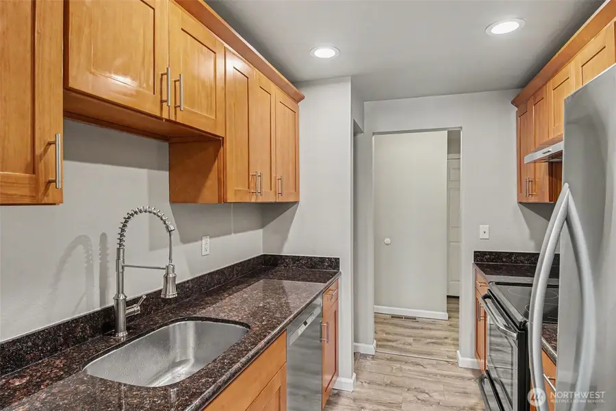 9905 NE 124 Street #704, Kirkland, WA 98034 - #3