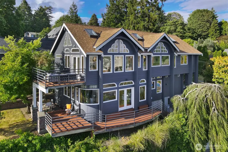 3951 Dayton Avenue N, Seattle, WA 98103 - #2