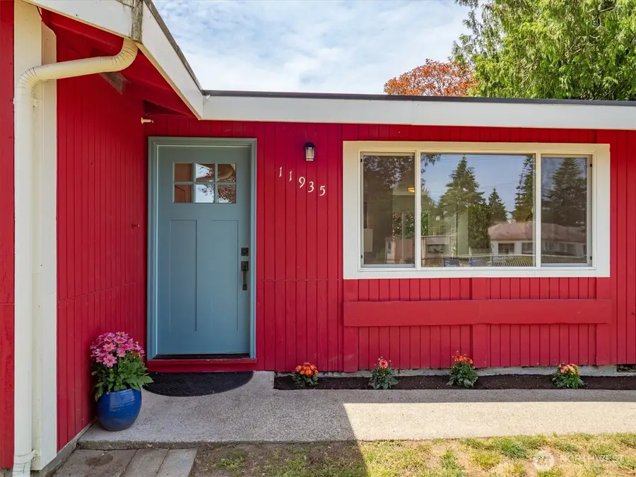 11935 8th Avenue Sw, Seattle, WA 98146 - #2