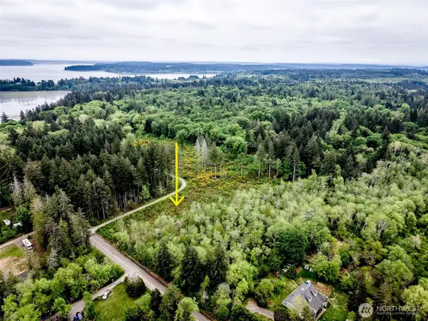 2 156th Avenue Sw #2, Lakebay, WA 98349