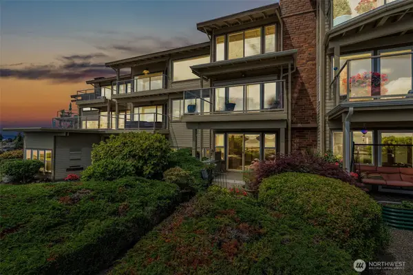 6402 E Side Drive Ne #2, Tacoma, WA 98422