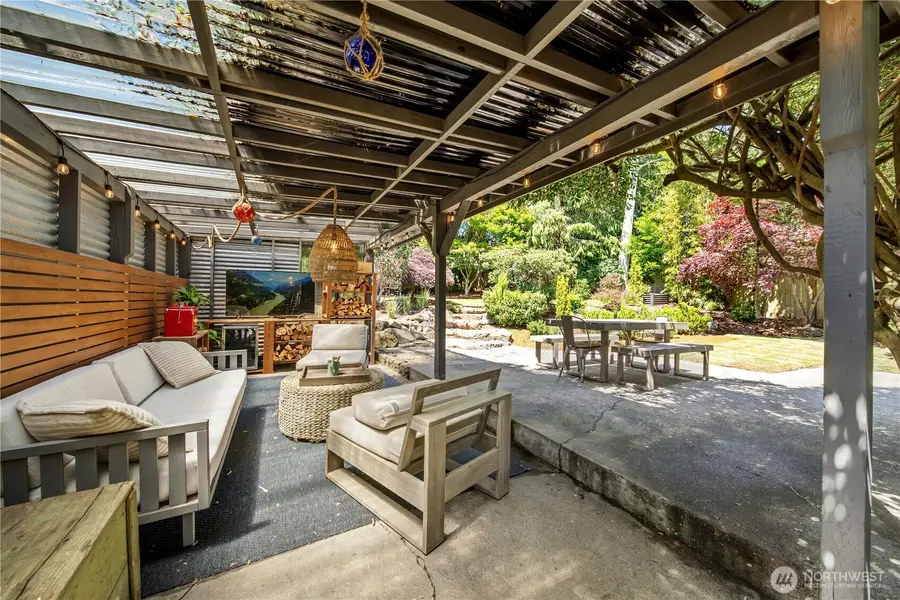 11239 35th Avenue Sw, Seattle, WA 98146 - #3
