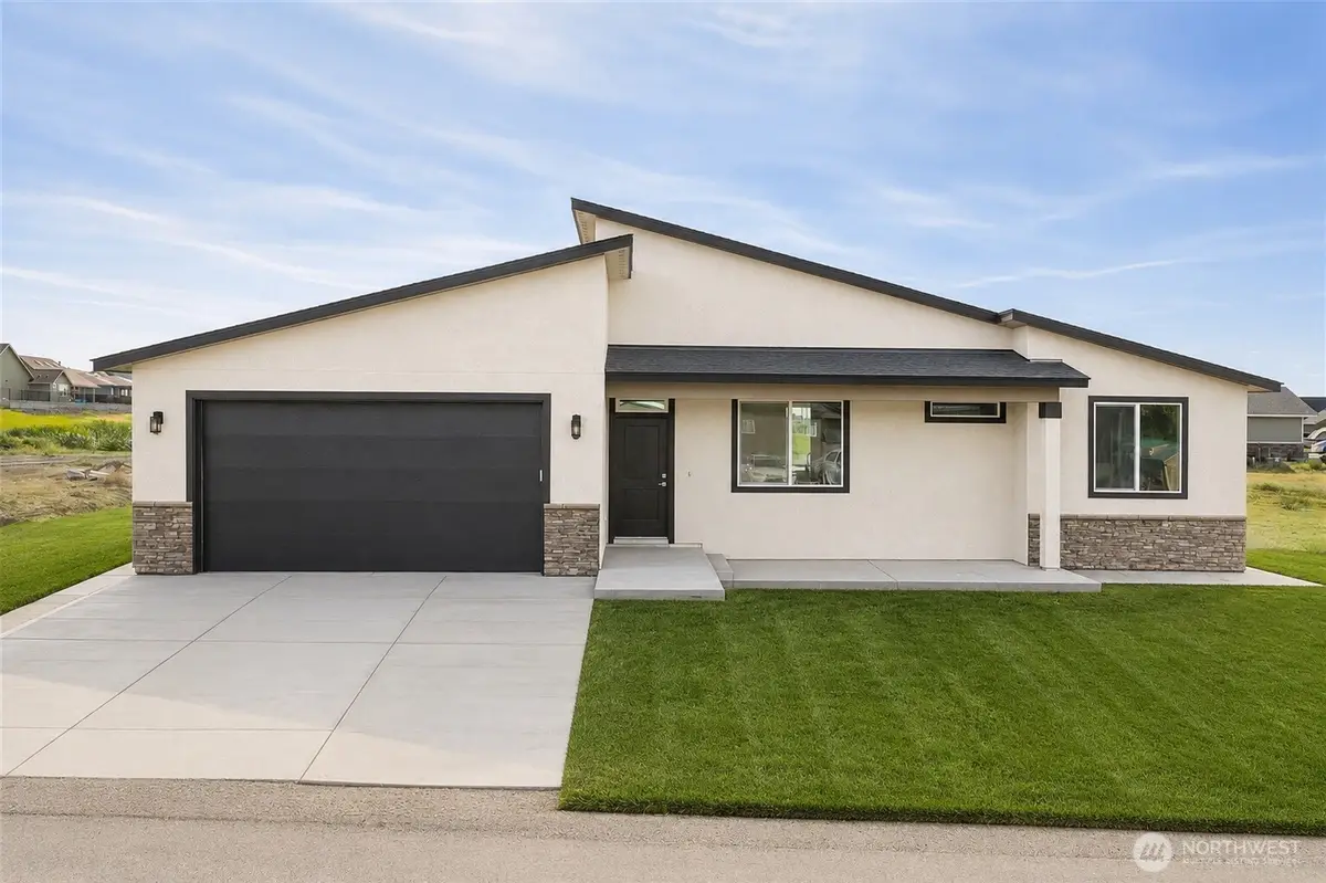 6739 SE Club House Drive, Othello, WA 99344 - #1