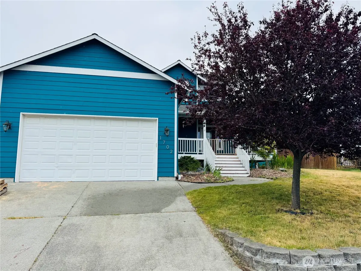 1702 SW Ulysses Street, Oak Harbor, WA 98277 - #1