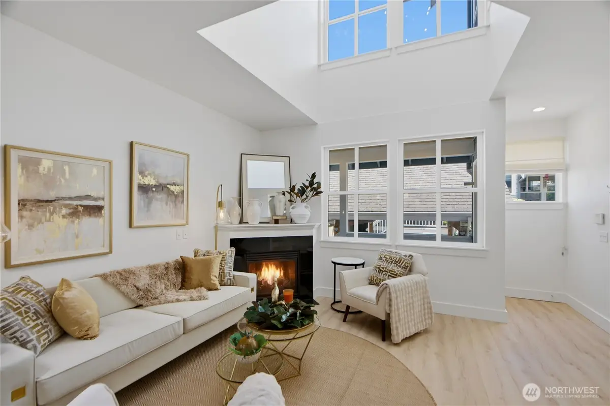 168 18th Ave #B, Seattle, WA 98122 - #1