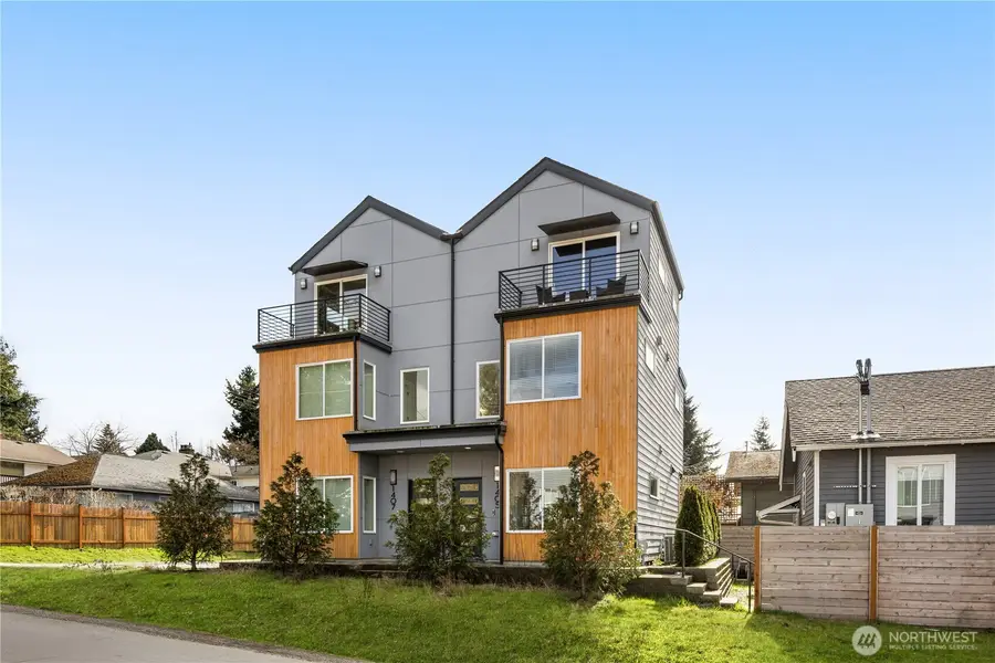 1407 N 103rd Street, Seattle, WA 98133 - #3
