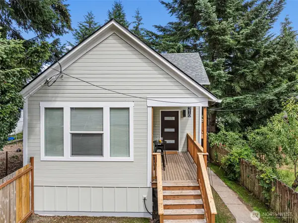 210 S Cambrian Avenue, Bremerton, WA 98312