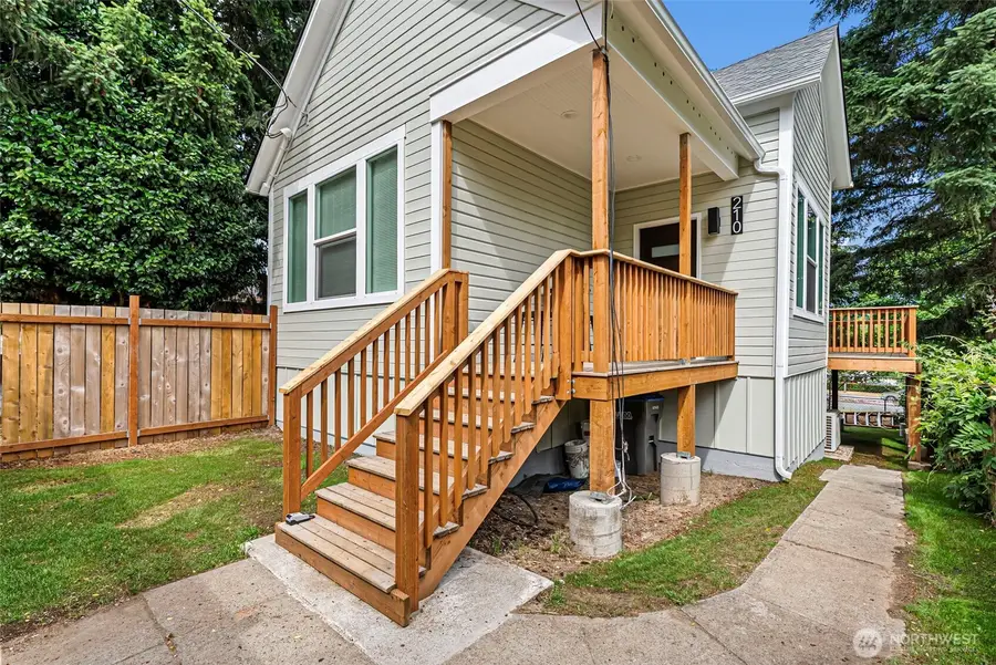 210 S Cambrian Avenue, Bremerton, WA 98312 - #2