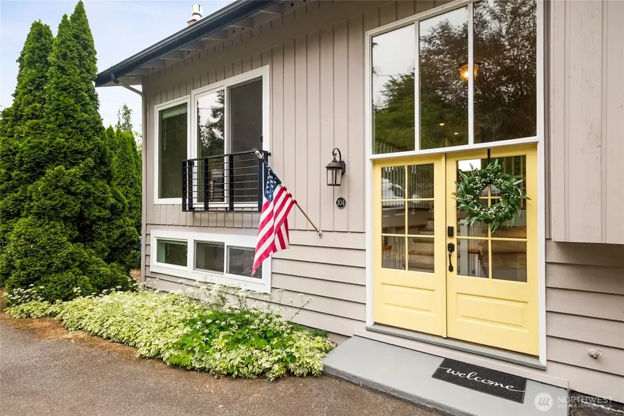 304 128th Avenue Se, Bellevue, WA 98005 - #3