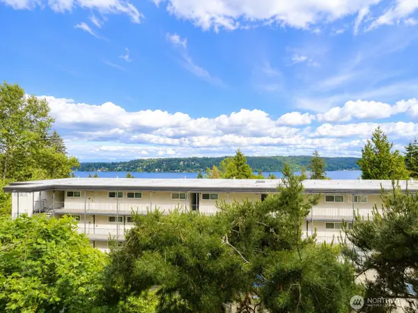 15020 Bothell Way Ne #204, Lake Forest Park, WA 98155