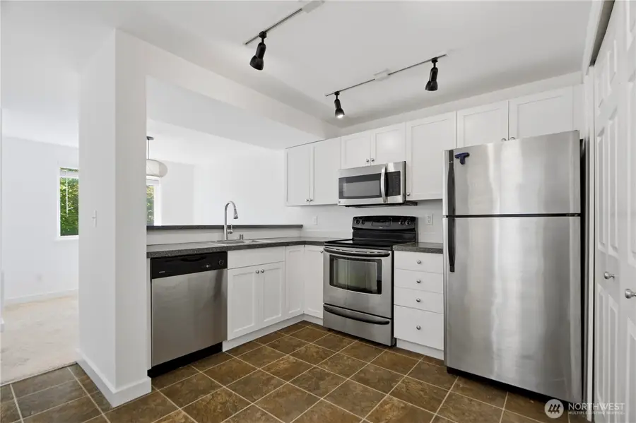6700 Ne 182nd St #C201, Kenmore, WA 98028 - #2