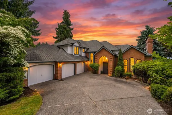 8762 Paisley Drive Ne, Seattle, WA 98115