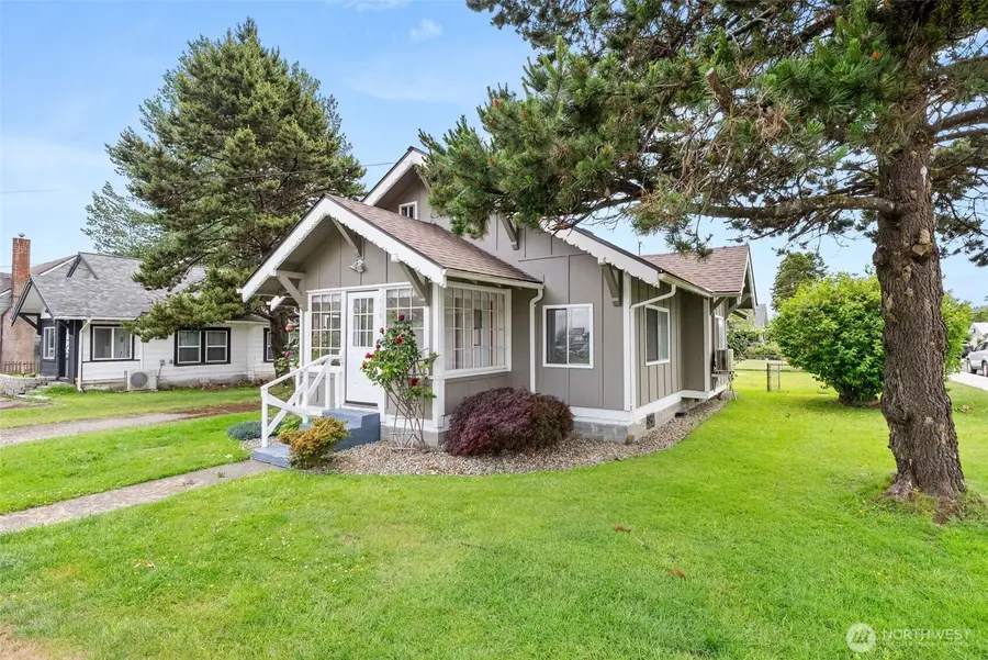 519 Duffy Street, Aberdeen, WA 98520 - #3