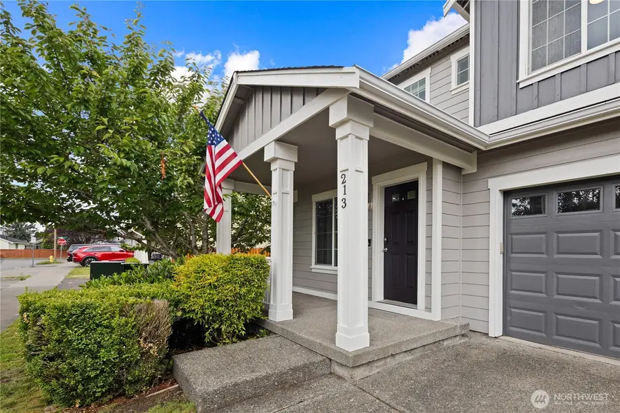 213 Bondgard Avenue E, Enumclaw, WA 98022 - #2