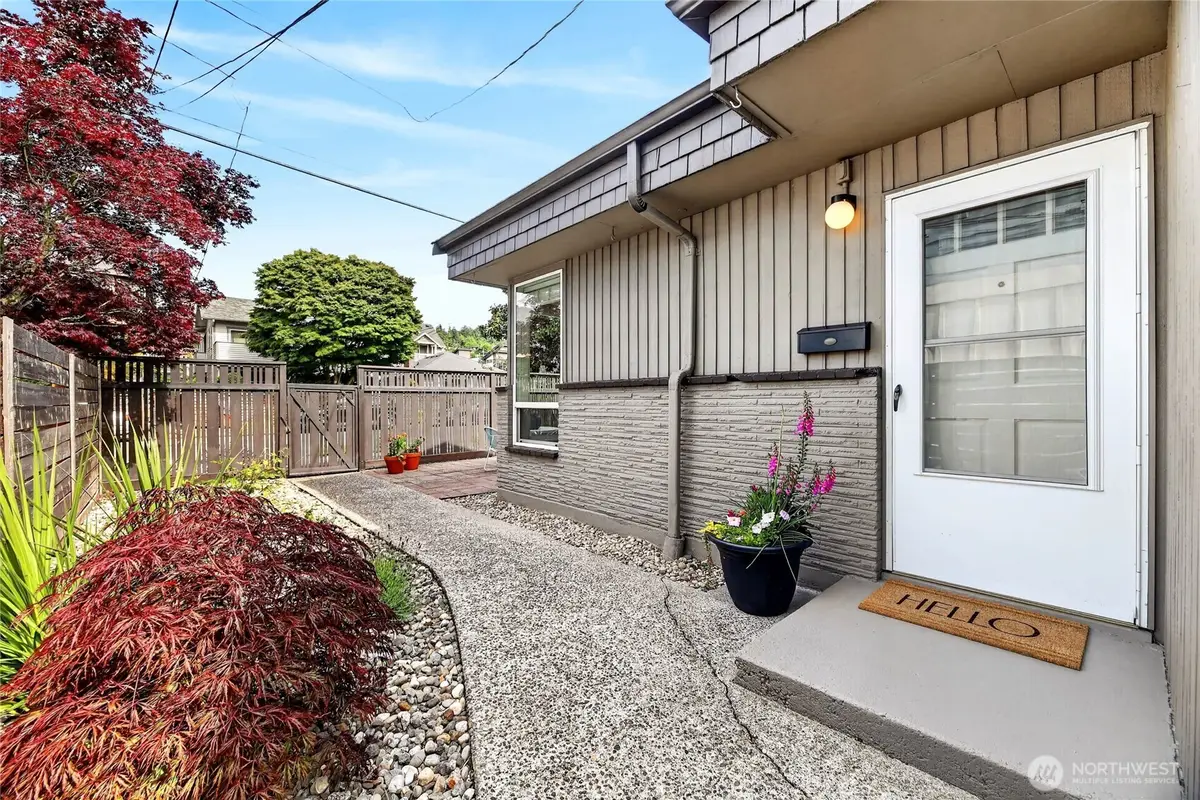 3039 61st Avenue Sw, Seattle, WA 98116 - #1