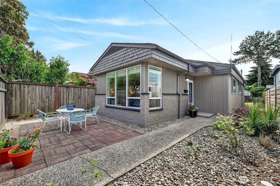 3039 61st Avenue Sw, Seattle, WA 98116 - #2