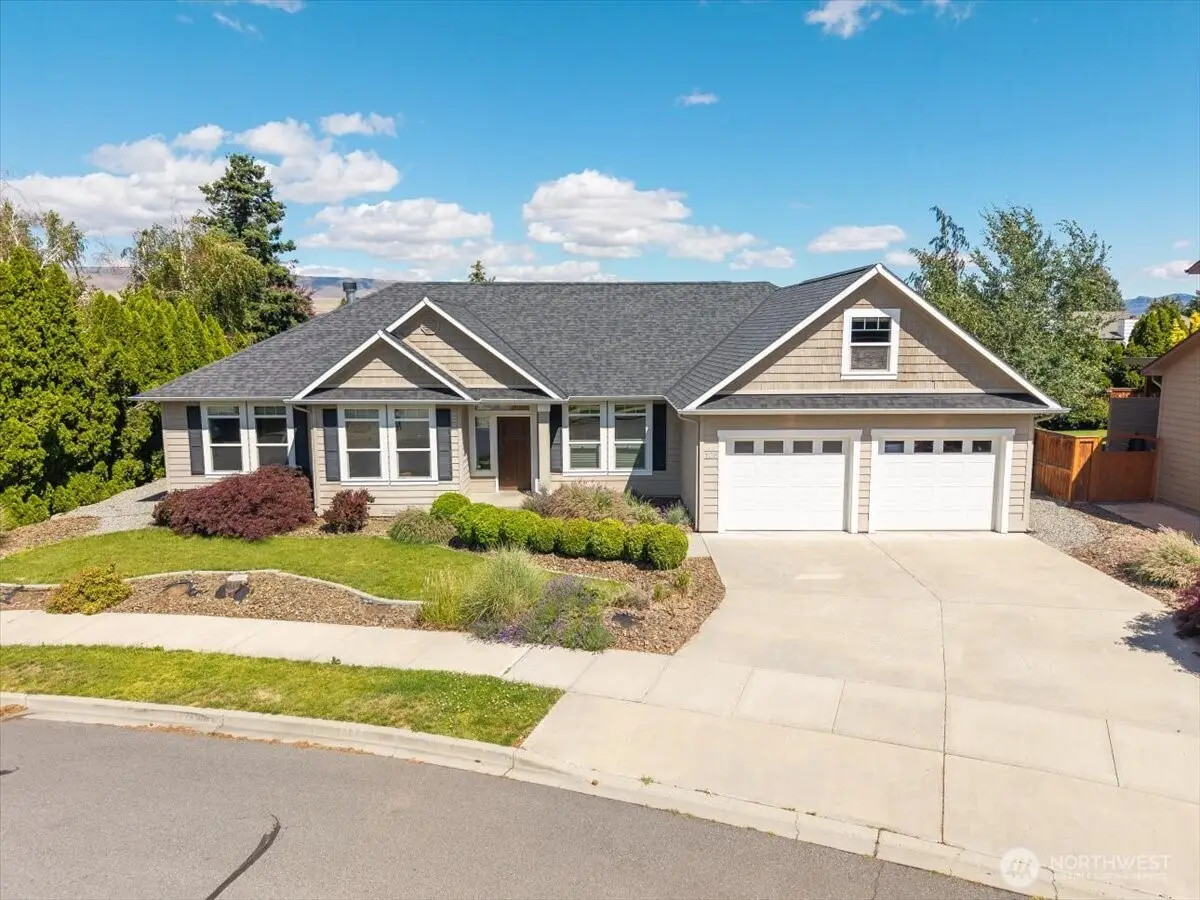 105 Pickens Street, Wenatchee, WA 98801 - #1