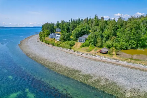 20818 President Point Road Ne, Kingston, WA 98346