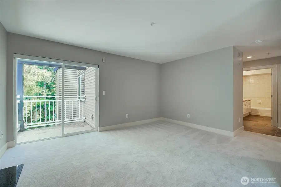 215 20th Avenue E #307, Seattle, WA 98112 - #3