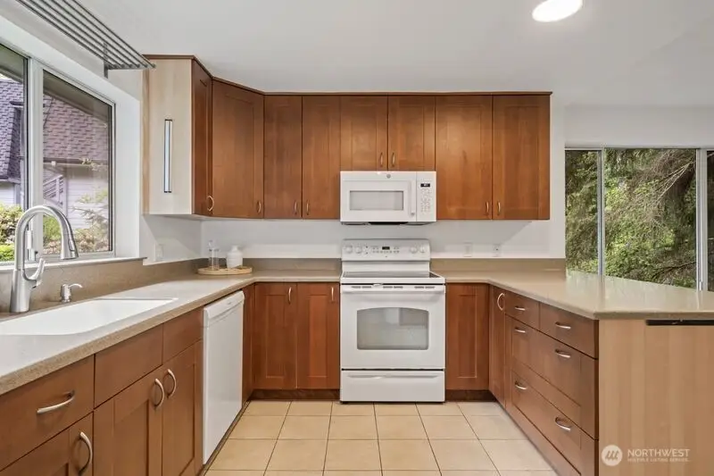 9912 NE 142 Place #B201, Kirkland, WA 98034 - #1