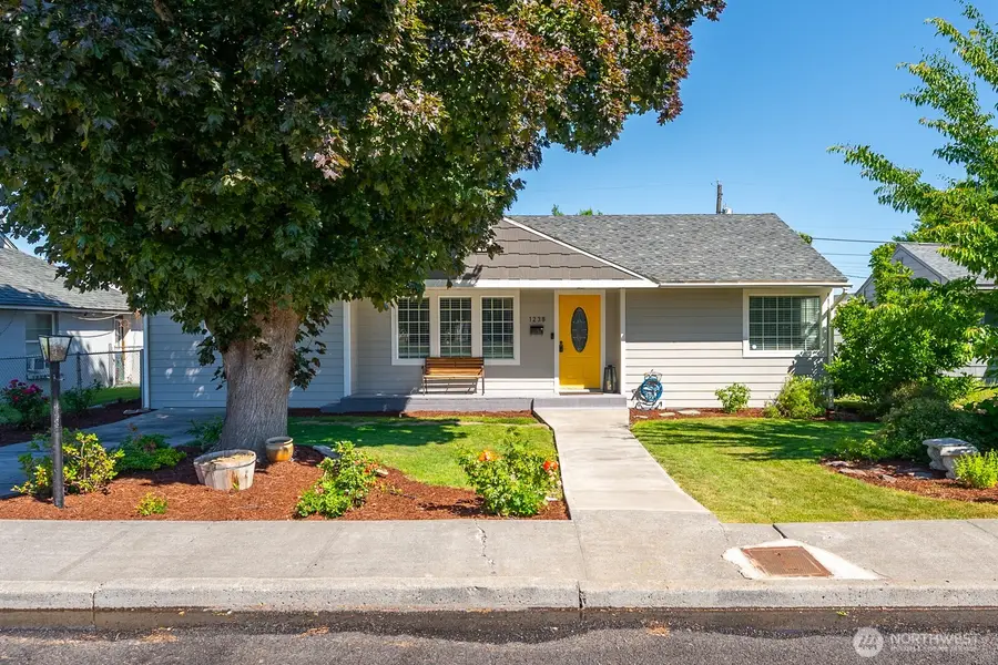 1238 D Street Sw, Ephrata, WA 98823 - #2