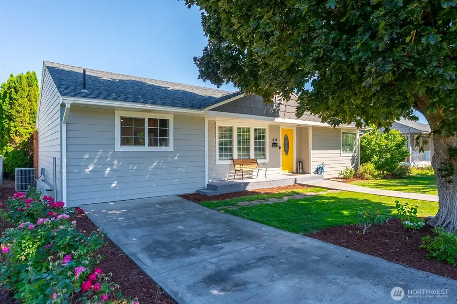 1238 D Street Sw, Ephrata, WA 98823 - #3