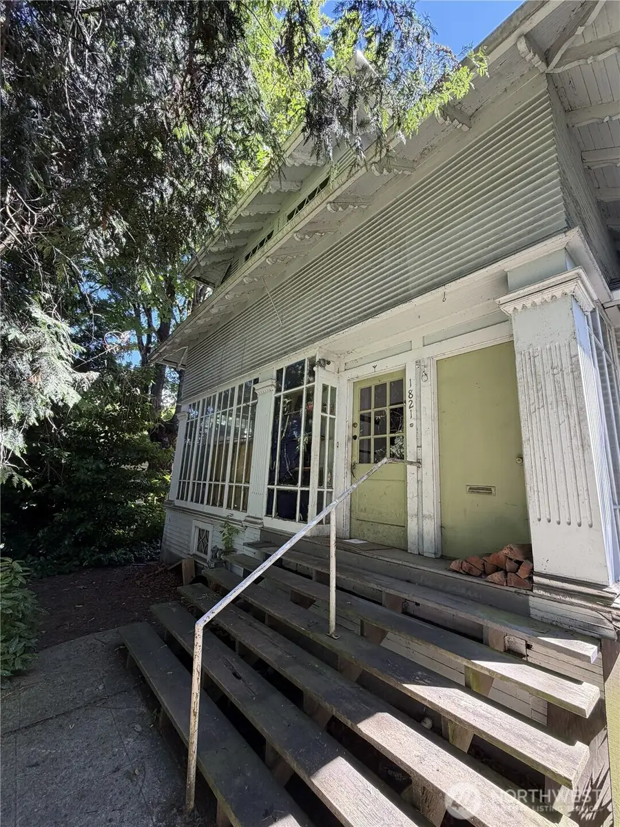 1821 E Howell Street, Seattle, WA 98122 - #2