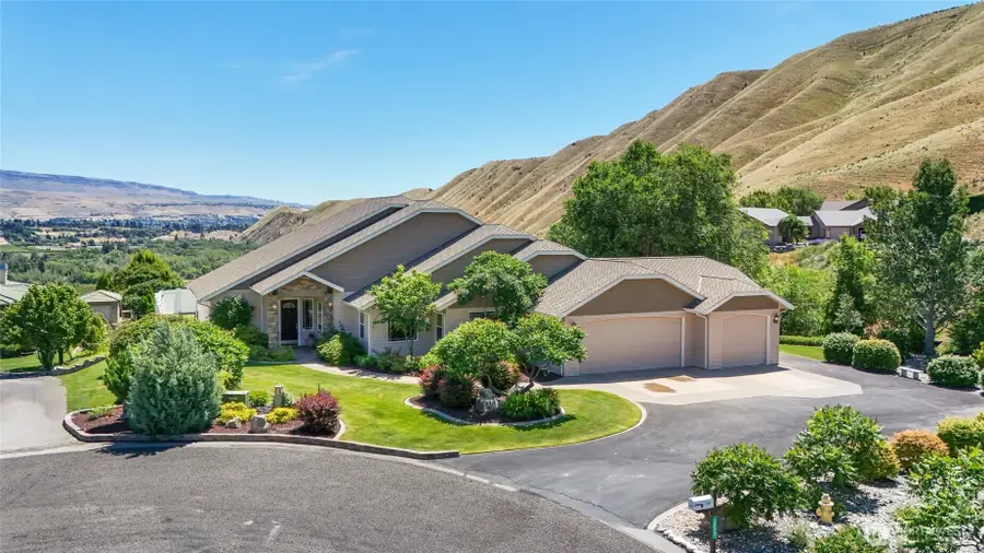 2985 Eastview Lane, Wenatchee, WA 98801 - #2