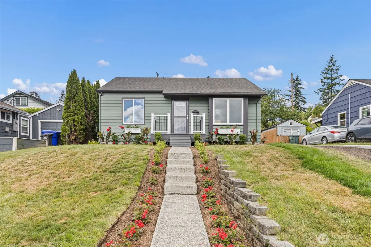 1624 Pine Street, Everett, WA 98201 - #1