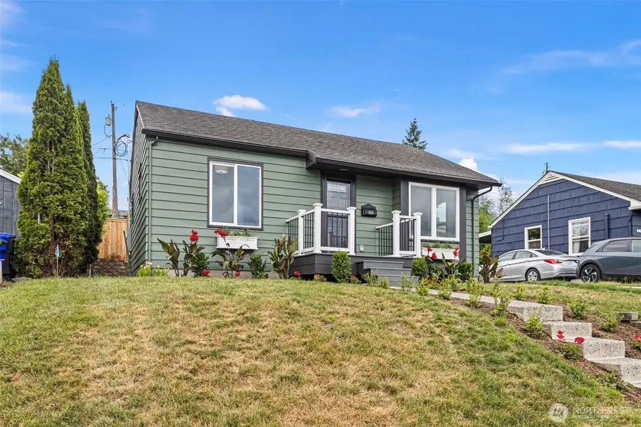 1624 Pine Street, Everett, WA 98201 - #2