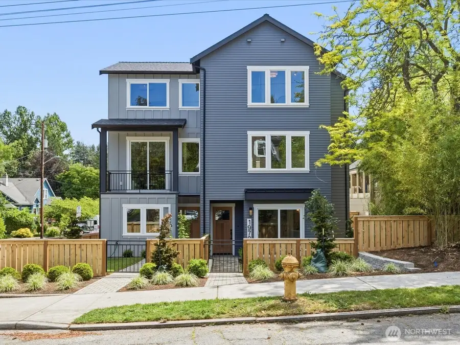1970 25th Avenue E, Seattle, WA 98112 - #2