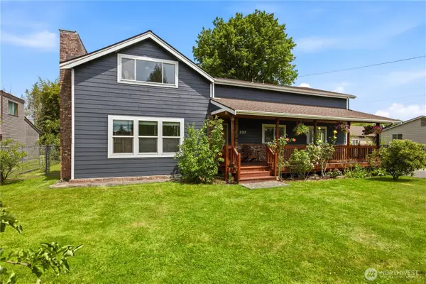137 Wayne Avenue, Pacific, WA 98047