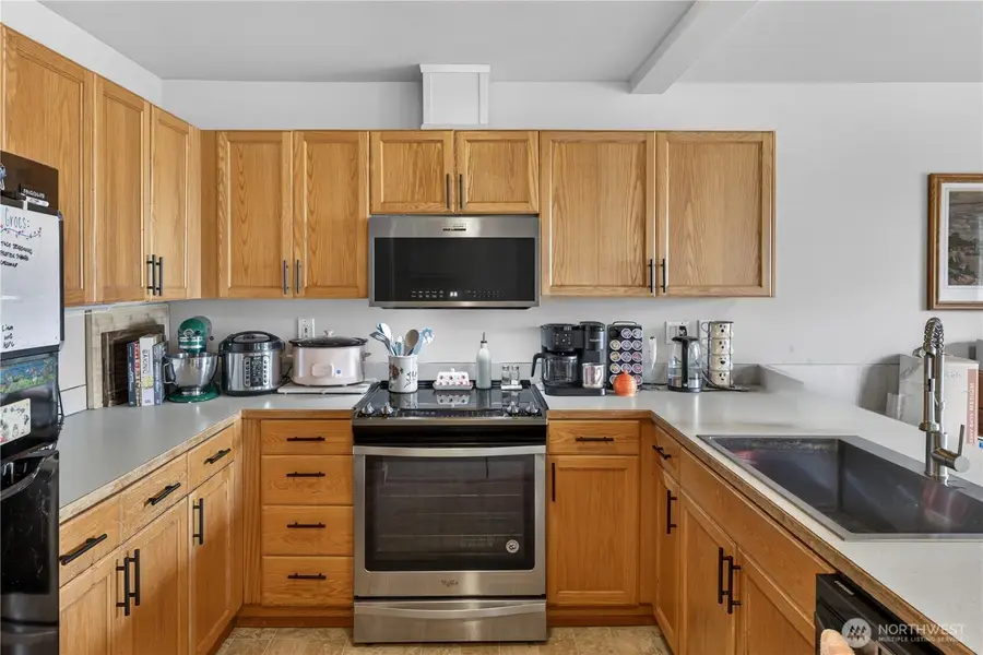 320 SE Barrington Drive #A201, Oak Harbor, WA 98277 - #3