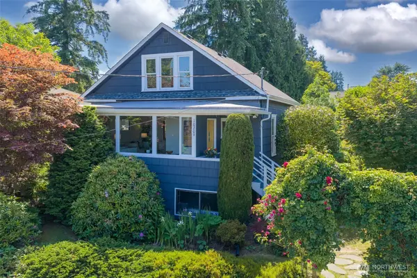 10209 64th Avenue S, Seattle, WA 98178