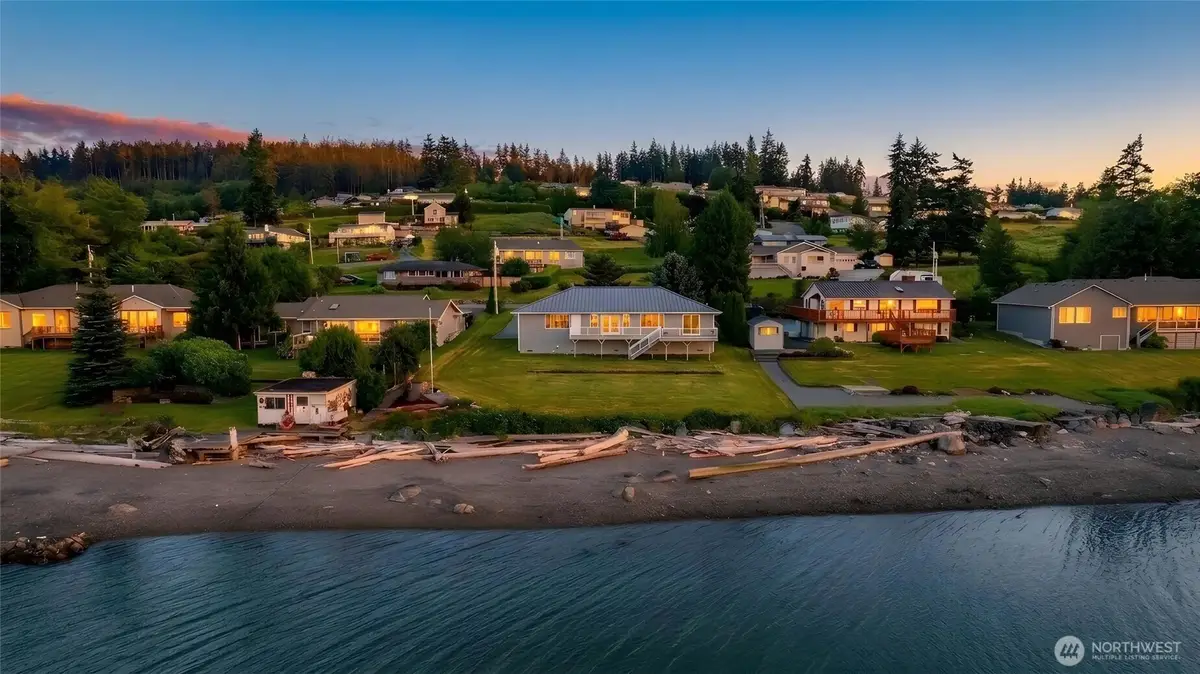 639 E Beacon View Drive, Oak Harbor, WA 98277 - #1
