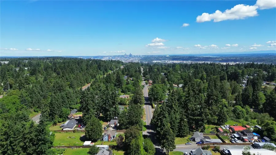 124 8th Avenue S, Burien, WA 98168 - #3