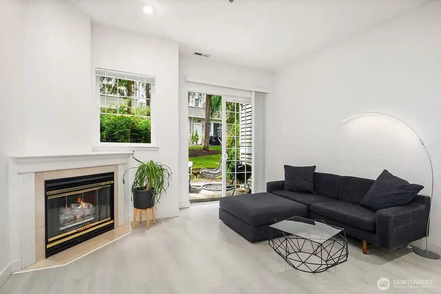 2020 132nd Avenue Se #204, Bellevue, WA 98005 - #3