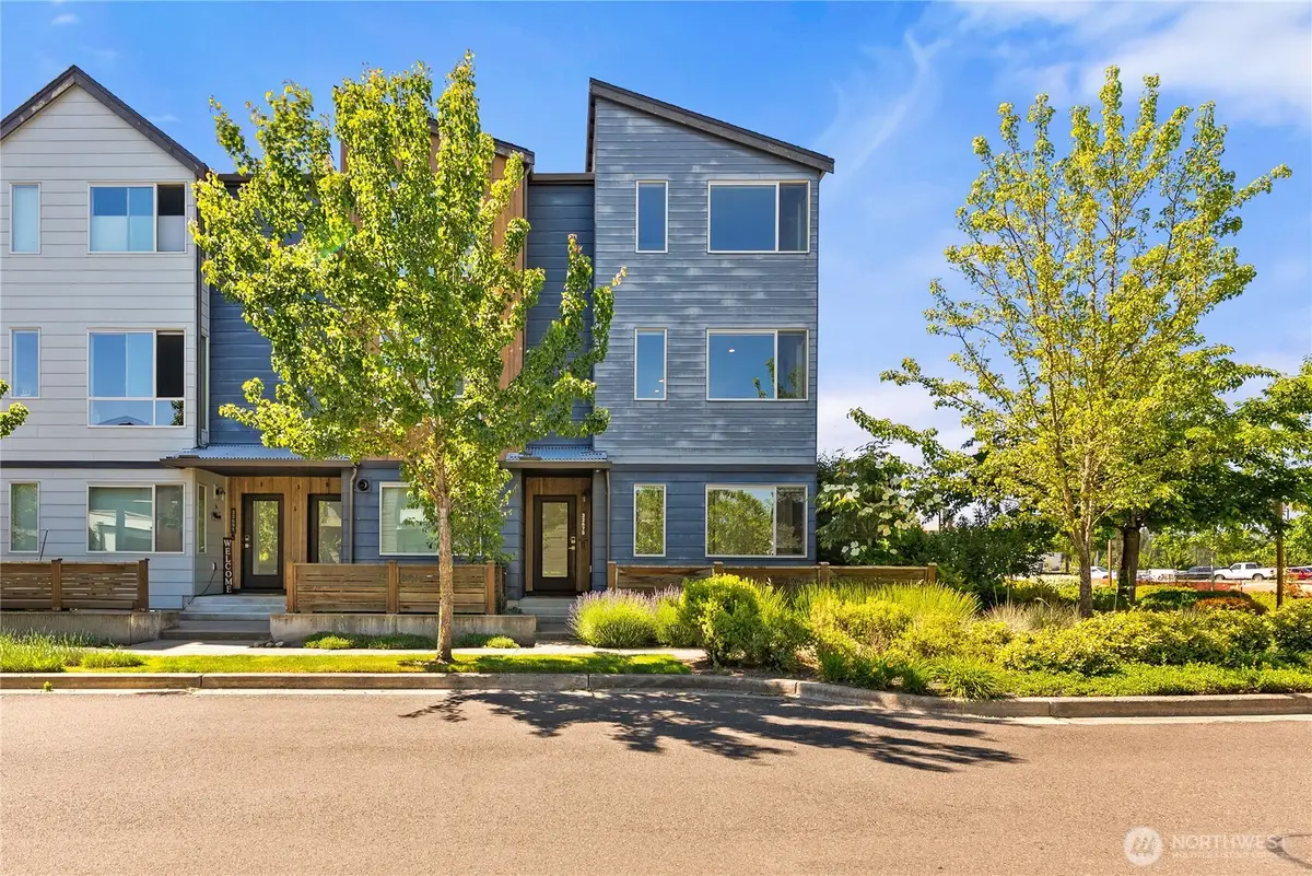 32675 Madrona Avenue Se, Black Diamond, WA 98010 - #1