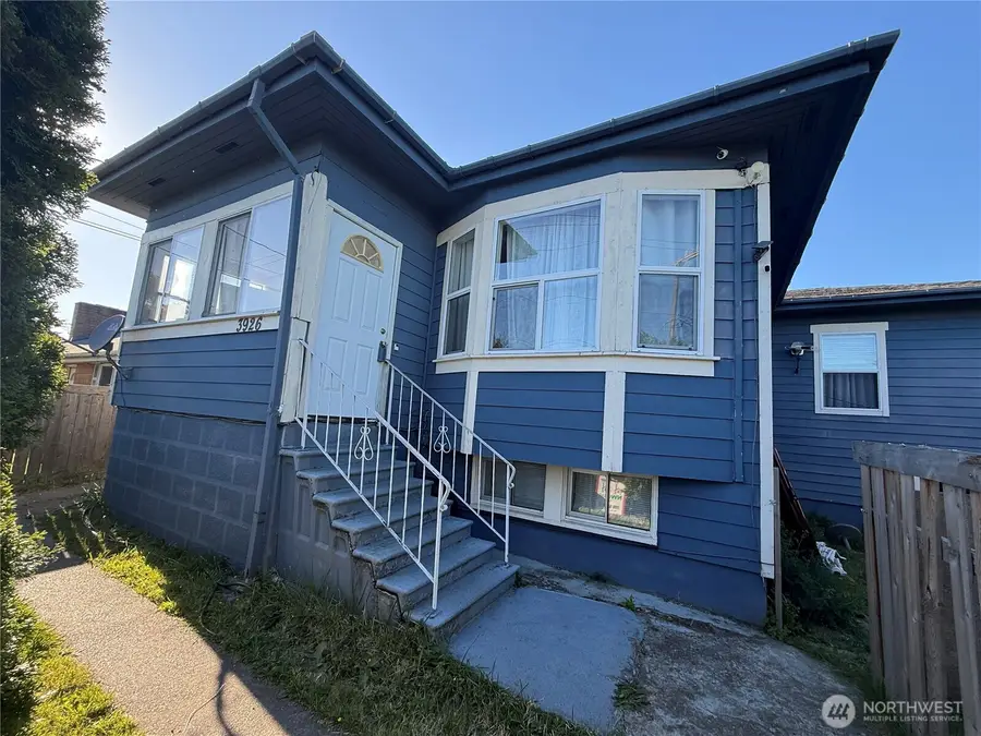 3926 S Warsaw Street, Seattle, WA 98118 - #2