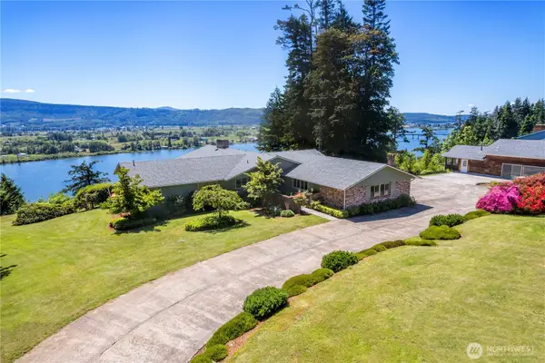18 Island View Lane, Cathlamet, WA 98612