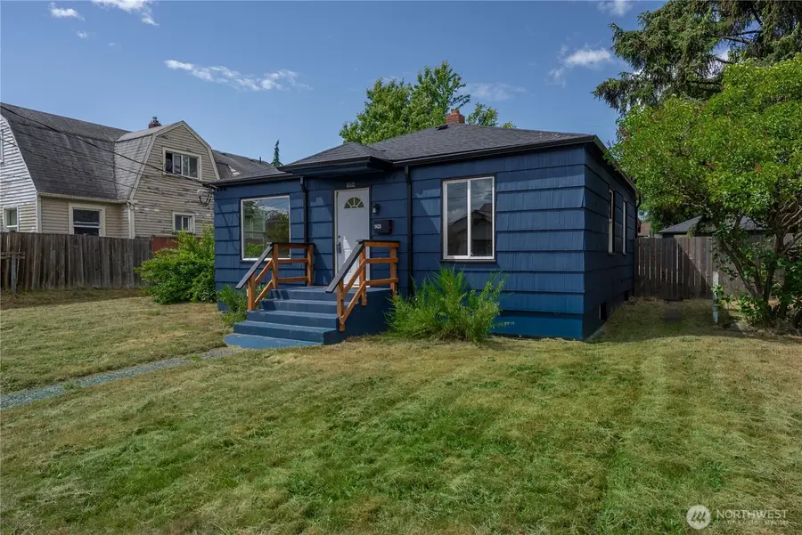 1425 S 52nd Street, Tacoma, WA 98408 - #2